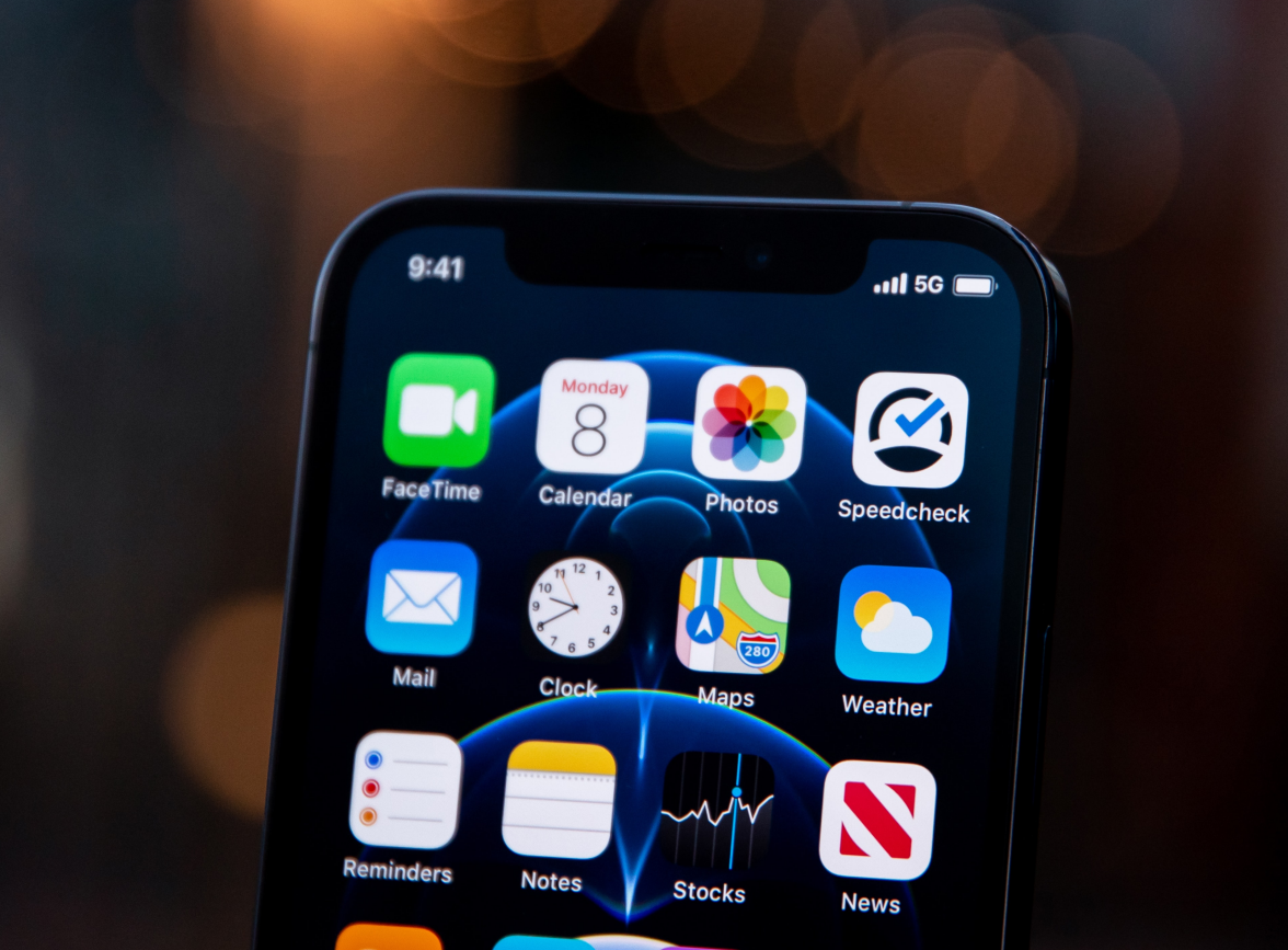 鲁甸苹果手机维修分享为什么 iPhone 12 在冬季会自动关机 